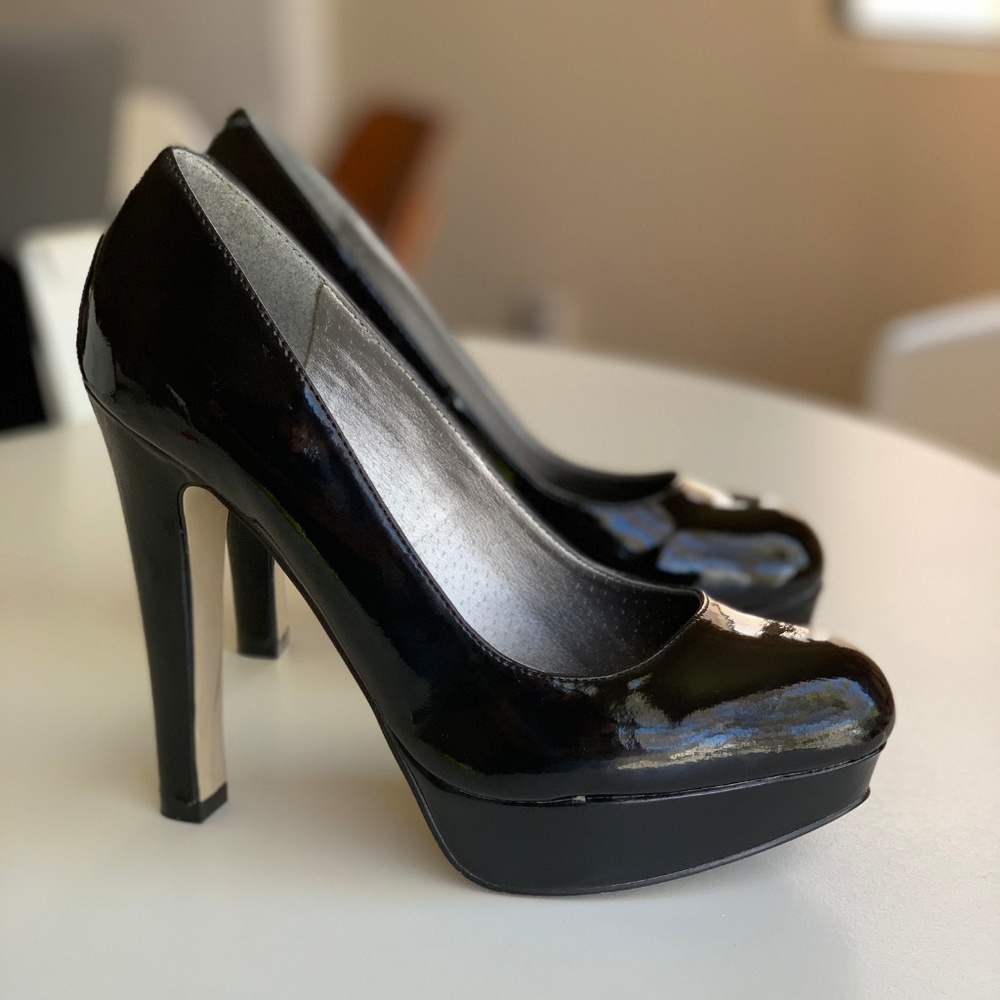 Guess Black Patent Winna Platform Pumps